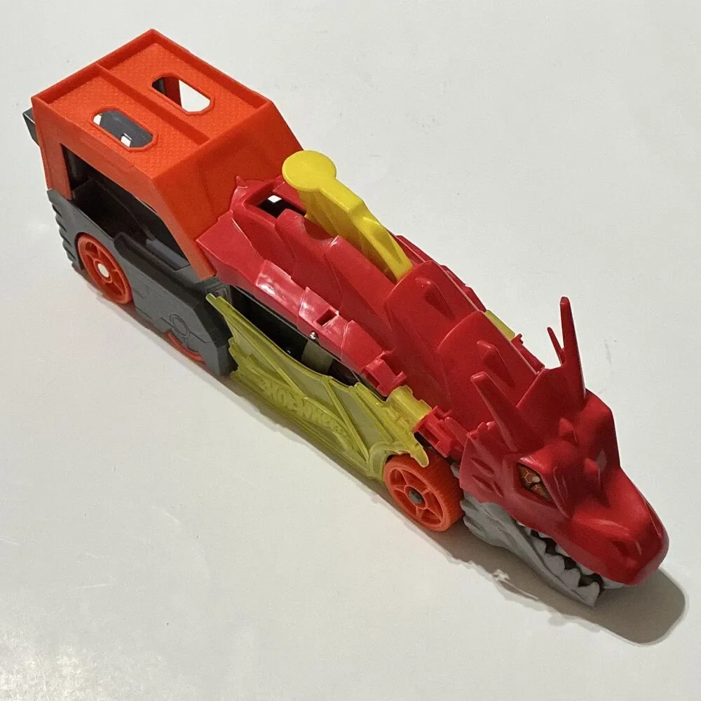 Hot Wheels Dragon Hauler Transporter GVH88 Car Carrier Truck 2020 Mattel Toy